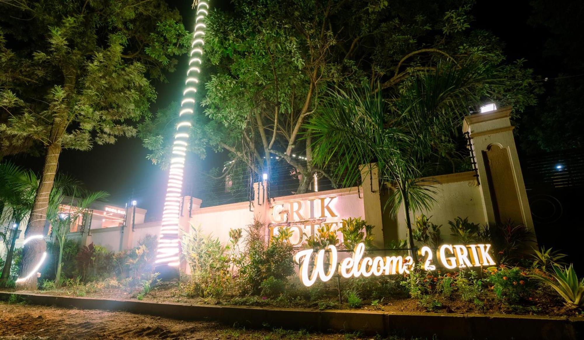 Grik Hotel - Entebbe Esterno foto
